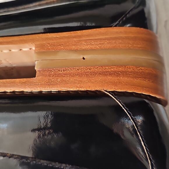 Weejuns NWOT G.H.Bass Handcrafted Classic Black Patent Leather Loafers 10 - Picture 12 of 14